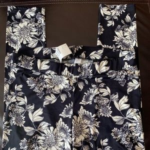 ⚫️H&M Floral leggings⚫️